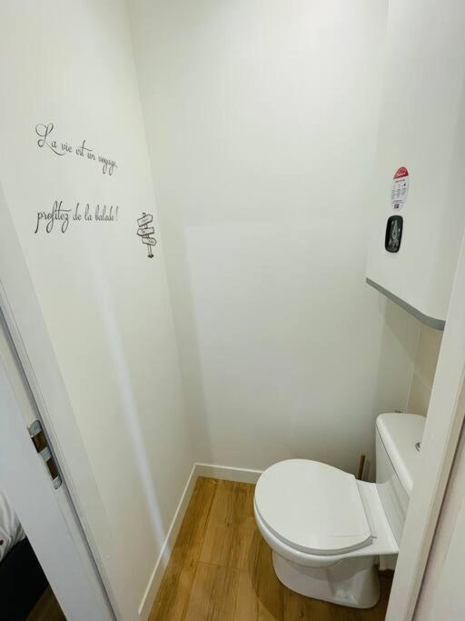 Le Belloc- Suberbe Appartement T1 Bis - Au Calme - Terrasse - Vue Jardin Agen Exterior foto